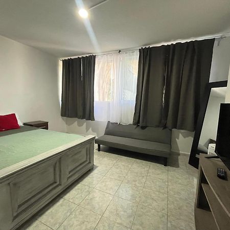 8 Venator House Boutique Apartment เลออน ภายนอก รูปภาพ