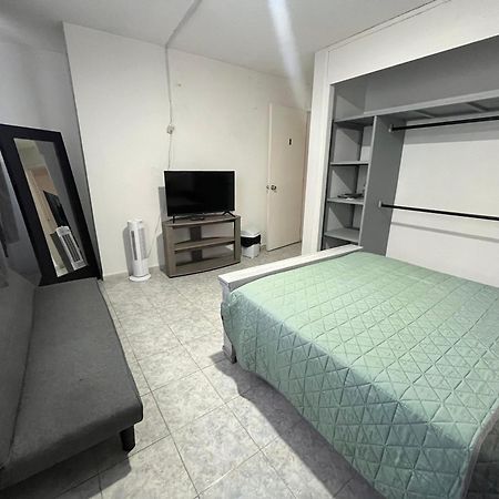 8 Venator House Boutique Apartment เลออน ภายนอก รูปภาพ