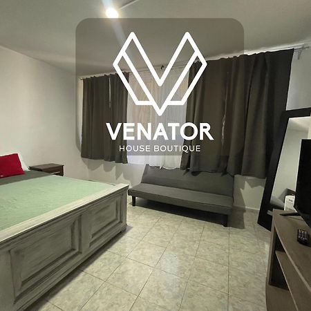 8 Venator House Boutique Apartment เลออน ภายนอก รูปภาพ