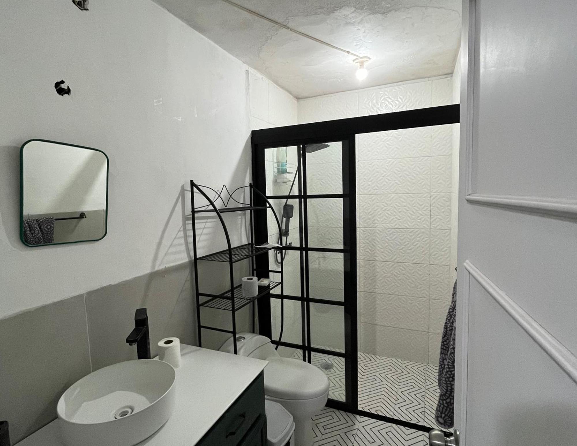8 Venator House Boutique Apartment เลออน ภายนอก รูปภาพ